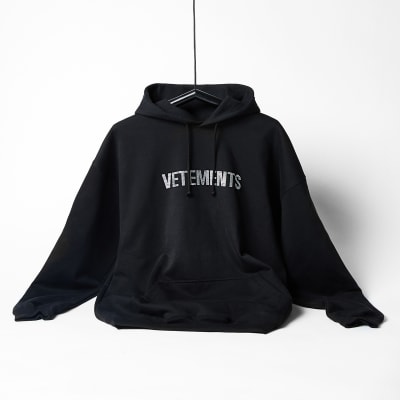 VETEMENTS