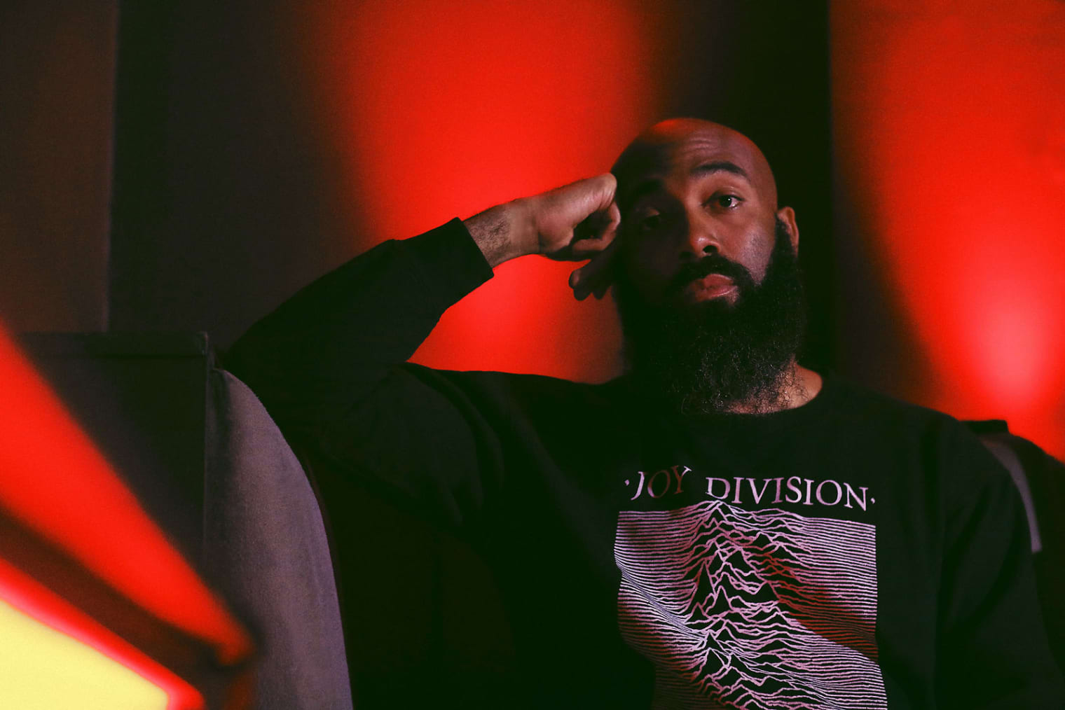 Murkage Dave relaxing prior to performing in Newcastle shot by END.