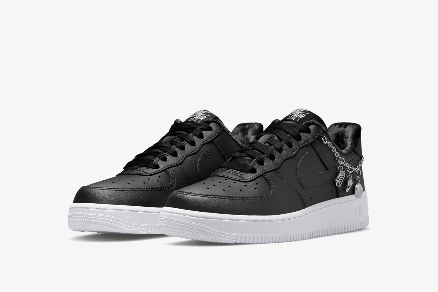 NIKE W AIR FORCE 1 '07 LX | BLACK/SILVER | DD1525-001 | 30.11.21