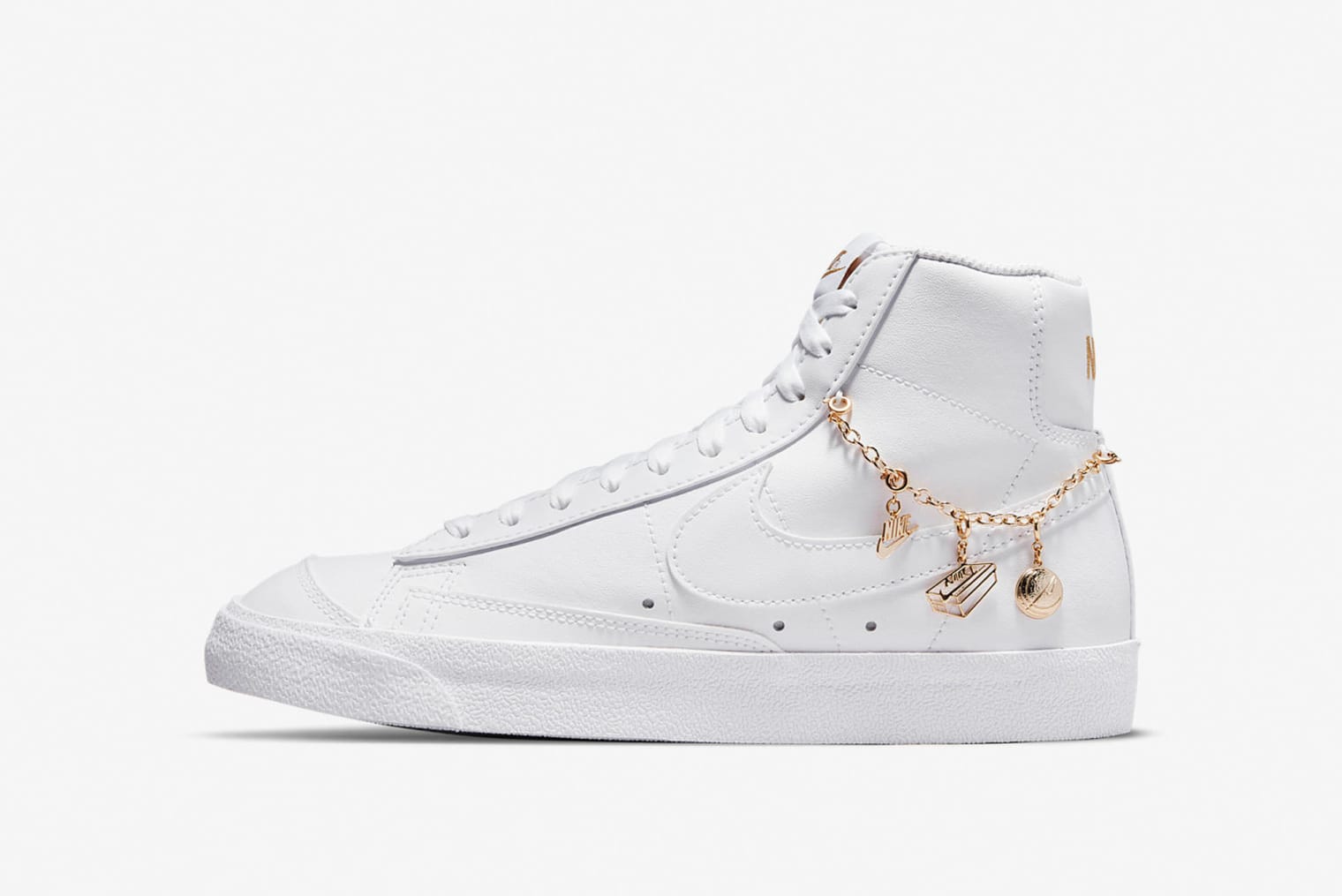 NIKE BLAZER MID 77 LX W | WHITE/GOLD | DM0850-100 | 11.11.21