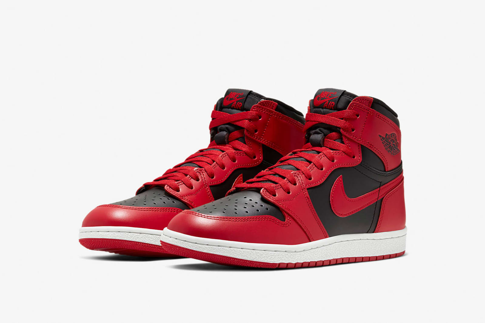 strangelove x nike sb dunk low pro qs