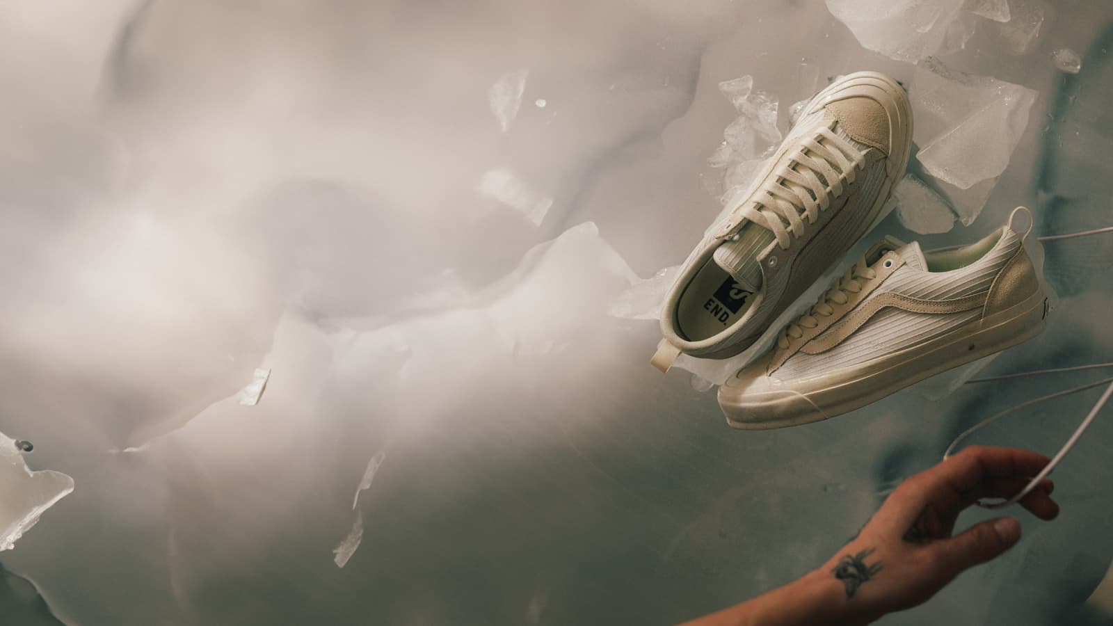 ナチュラルホワイトアップ adidas A-ZX ZX5000 The U - Register Now on END. Launches | END. (GB)