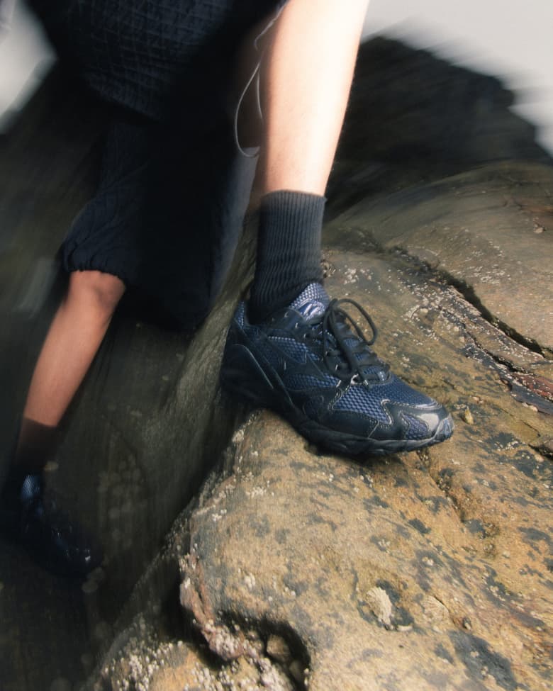 END. X MIZUNO WAVE RIDER 10 'NORTH SEA' | END. (US)