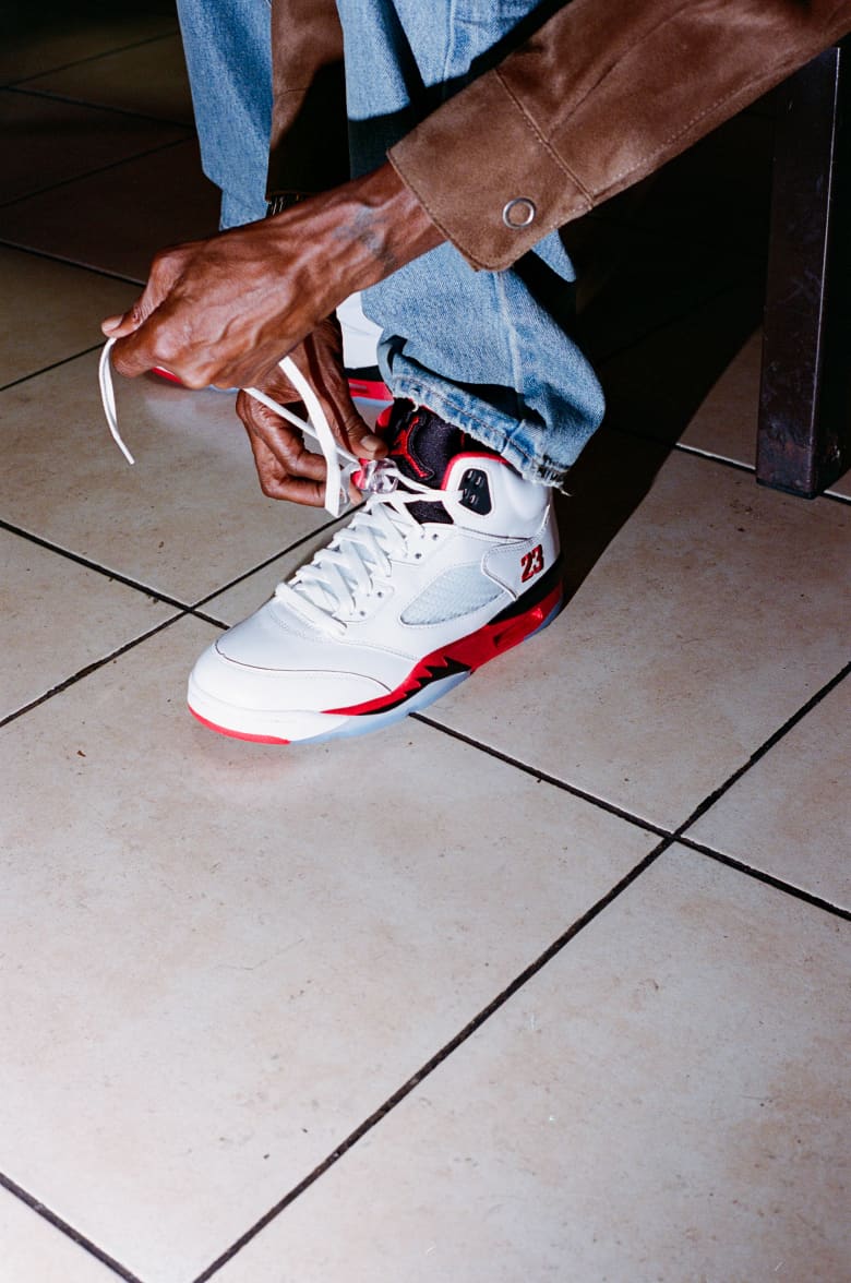 jordan 5 fire red on foot