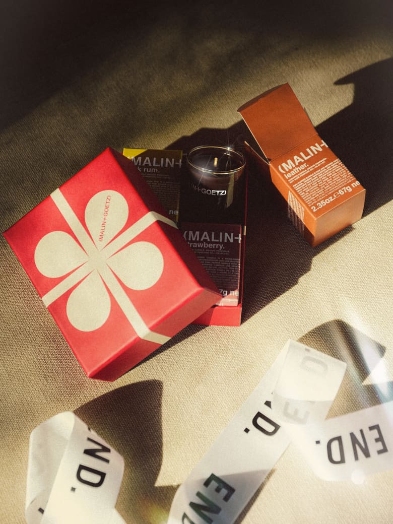 Malin and Goetz Scent the Mood candles unboxed.