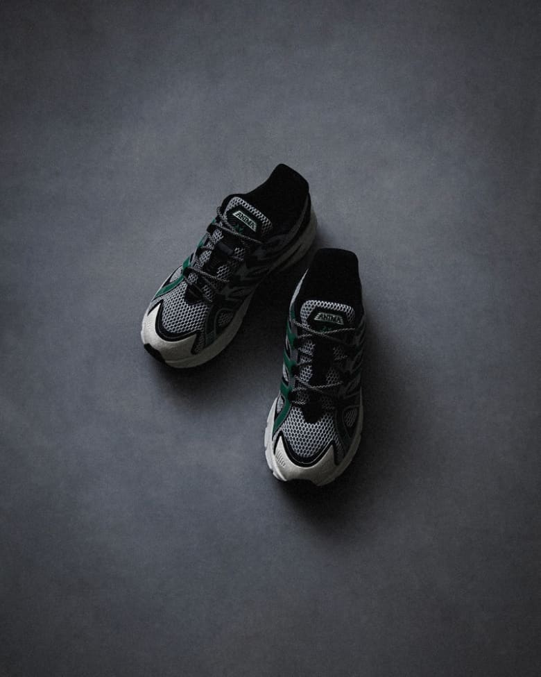 Anima sneakers in silver and green