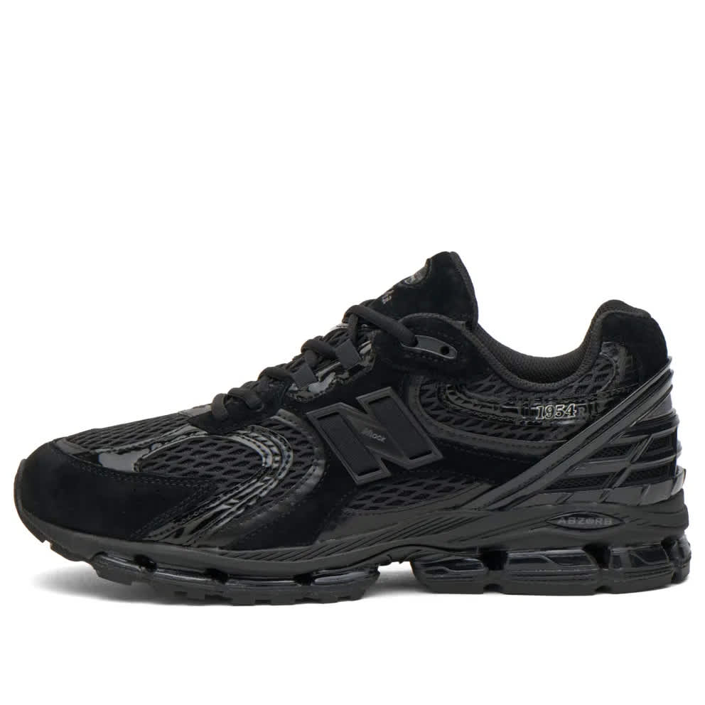 The New Balance 1954R in Black