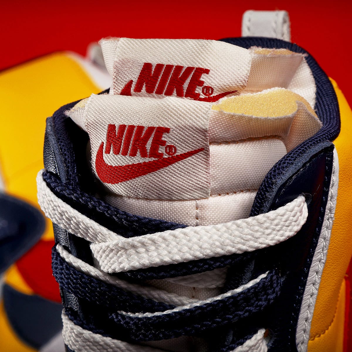 Nike x Sacai Blazer Mid - bv0072-700