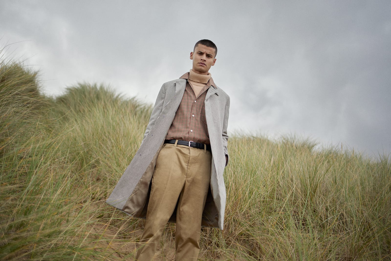 Harmony coat worn for Bare Minimum END. editorial at the beach
