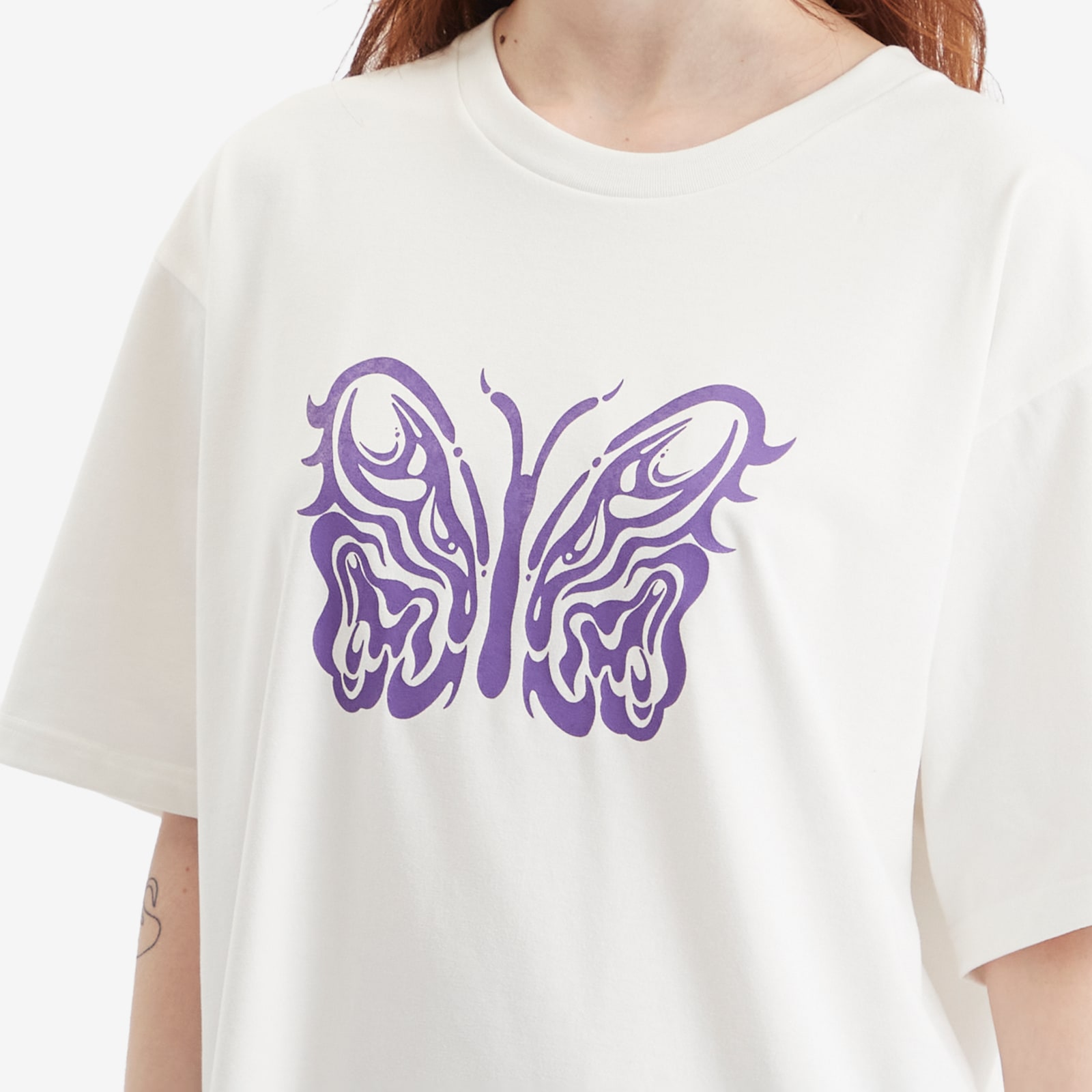 Kae Tanaka Crew Neck T-Shirt | 니들스 | FETCHING