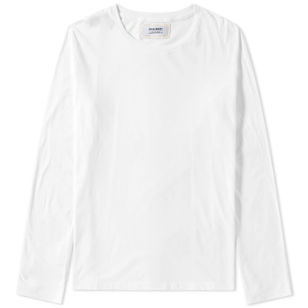 Renowned for crafting an exceptional line of footwear using vintage machinery, Swedish brand Spalwart turn their attention to the realm of apparel. The Long Sleeve Team Premium Tee is a highly considered update on the ultimate wardrobe essential. The perfect layering piece, this premium cotton tee comes with long sleeves and features a simple ribbed crew neck and has a super-soft handle. 

100% Supima Cotton
Ribbed Crew Neck
Regular Fit
Made in the EU