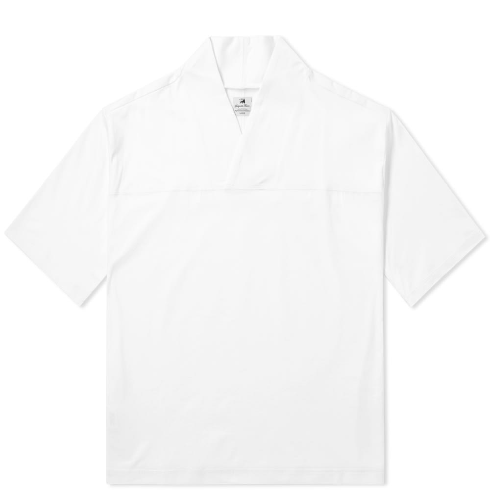 Steeped in both the 90s skate and graffiti cultures, Japanese brand Sasquatchfabrix. bridge the gap between the avant-garde and wearable streetwear style. The collarless WA-Neck tee comes in a boxy silhouette, offering oriental styling with super-soft comfort.

100% Cotton
V Shaped Neckline 
Made in Japan