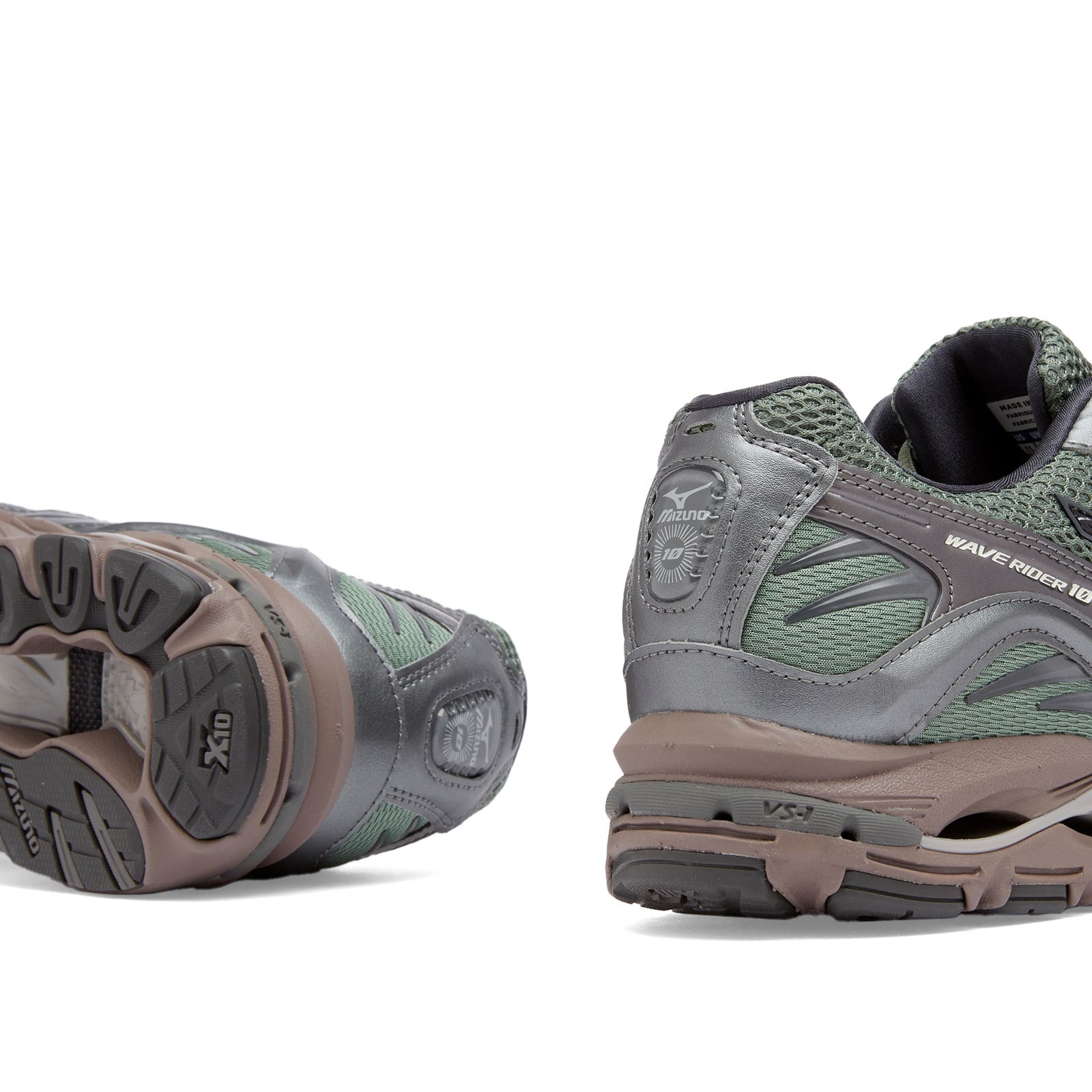 https://media.endclothing.com/media/catalog/product/0/3/03-02-2025-NS_D1GA243109_4_1.jpg