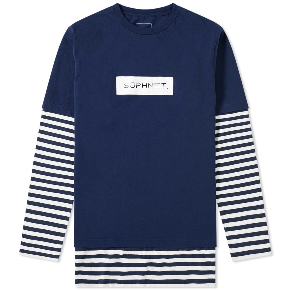 Blending a classic ‘90s aesthetic with a contemporary streetwear approach, SOPHNET. present the long sleeve fake layered tee in navy. Combining striped sleeves with a navy-blue body, this iconic look offers up a flourish of quintessential grunge style.  

100% Cotton
Ribbed Crewneck
Printed Branding
Made in Japan