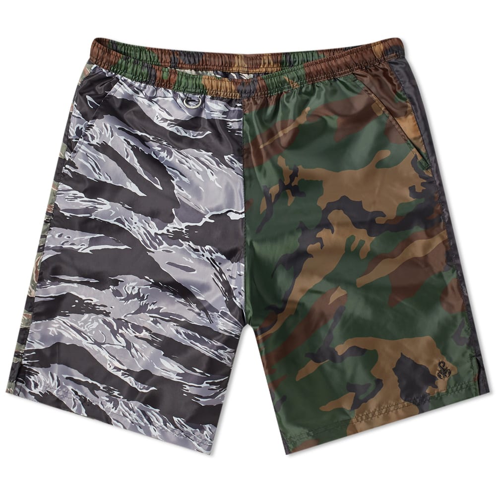 Injecting a touch of military-mindedness into their easy shorts, SOPHNET. cover the summer staples in a plethora of camouflage patterns. Embellished with the label’s signature embroidered scorpion to the leg, SOPHNET. ensure that their garments are made to an exceptional standard of quality and craft.  

100% Polyester
Elasticated Drawstring Waist
 2 Side Entry Pockets
2 Back Welt Pockets
Embroidered Scorpion
Made in Japan