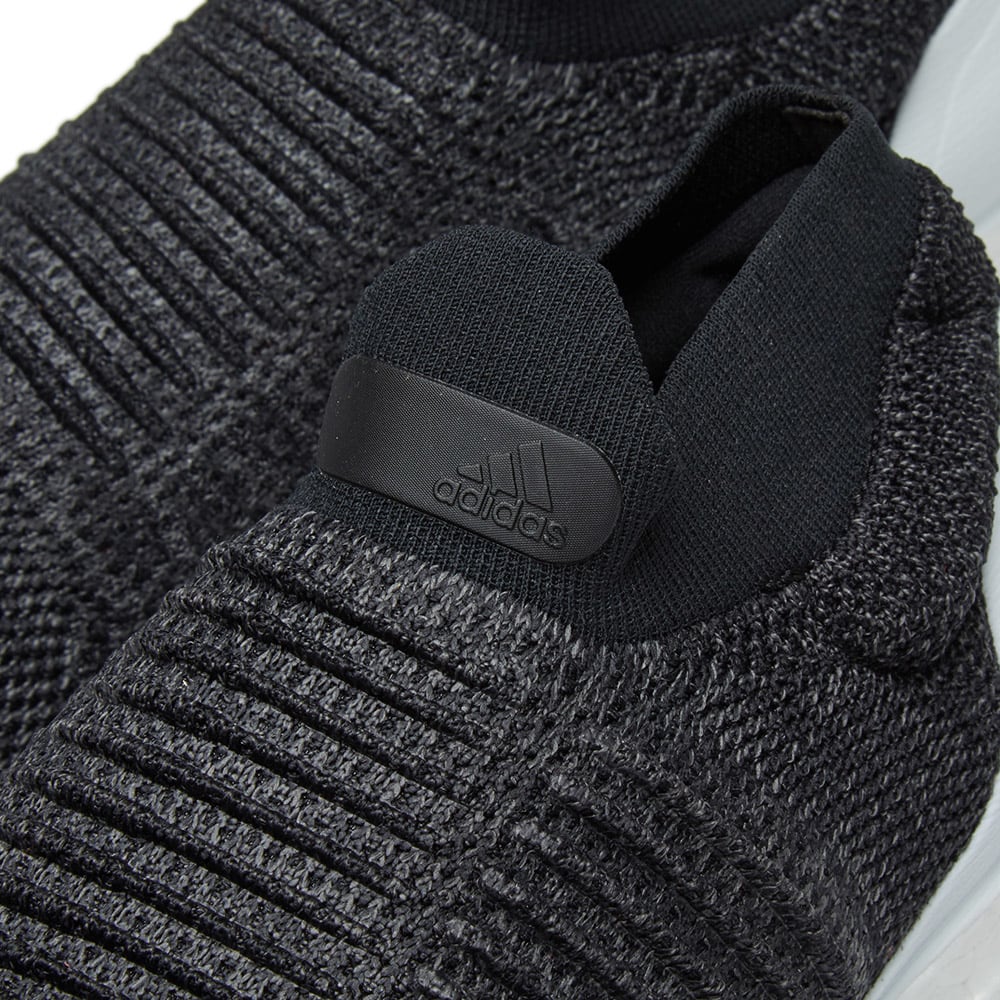 Adidas Ultra Boost Laceless Black 