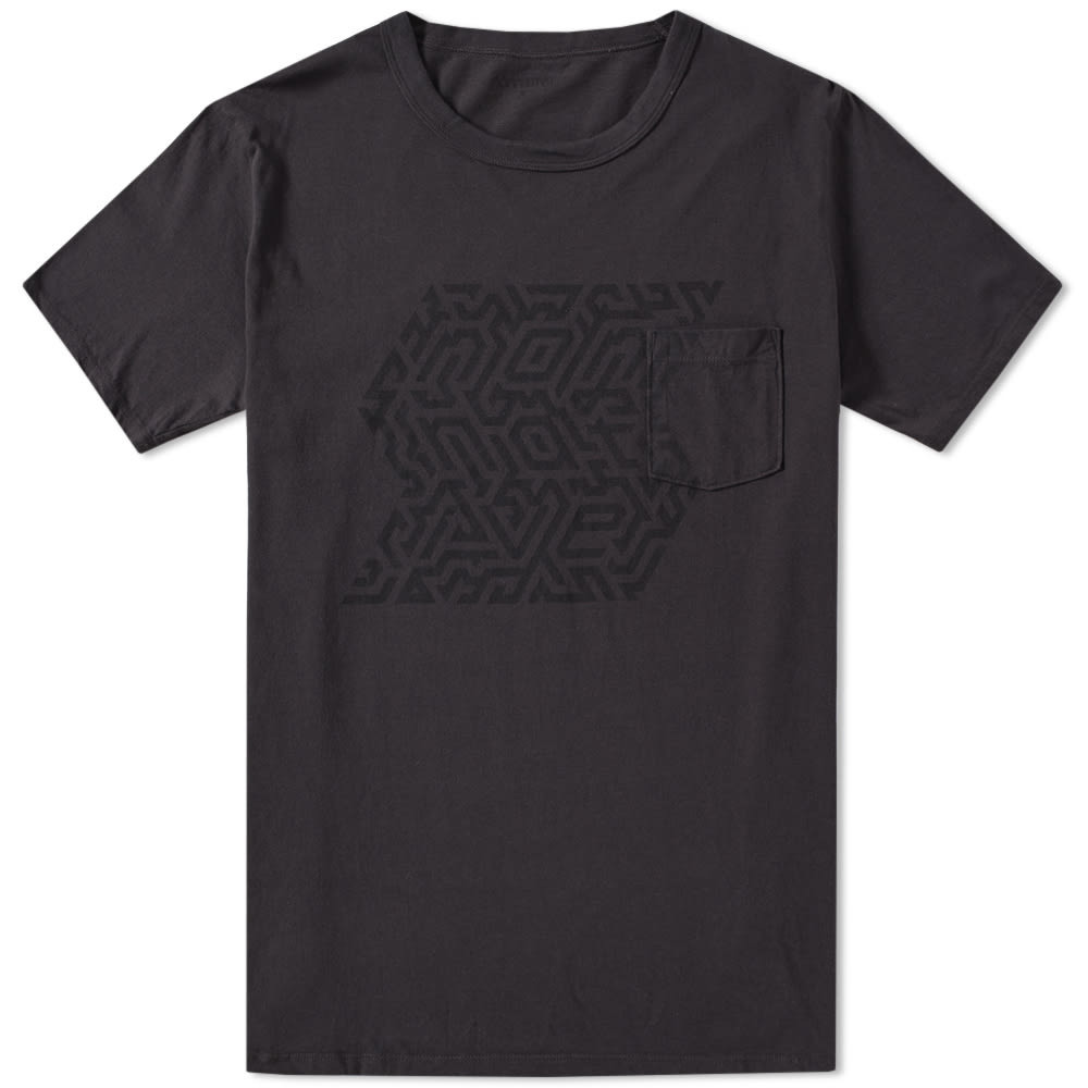 Japanese label Nonnative have ventured into the London concrete jungle to uncover their latest inspirations, continuing to combine the functional qualities of military and workwear while pushing contemporary silhouettes. Returning to the AW16 ‘Back to Everyday People’ collection, the Dazzle Tee comprises 100% cotton construction, classically cut with a crew neck and boasting a geometric graphic print to the chest.

100% Cotton 
Geometric Graphic Chest Print
Chest Pocket
Rounded Hem
Made in Japan