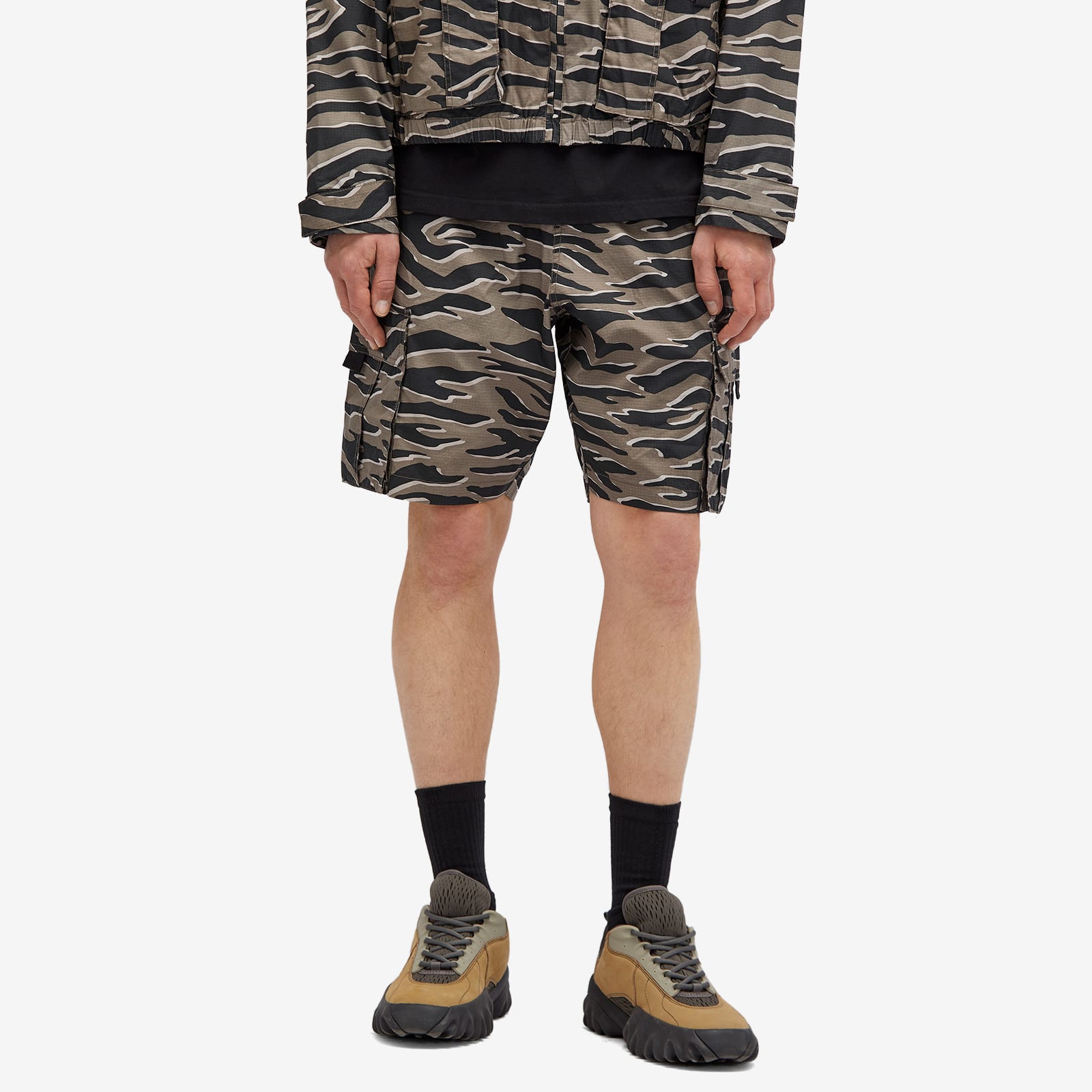 【SATIIIZ】Beo Camouflage Bermuda Pants SATIIIZ】Beo Camouflage Bermuda Pants SATIIIZ】Beo
