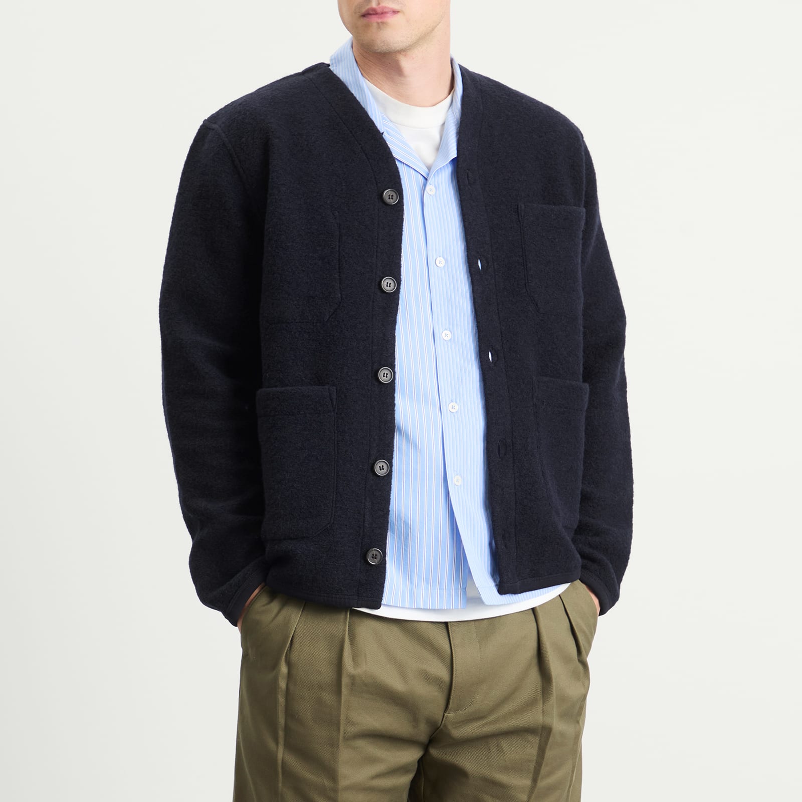 https://media.endclothing.com/media/catalog/product/0/5/05-08-2025_JD_00016-NVY_6_1.jpg