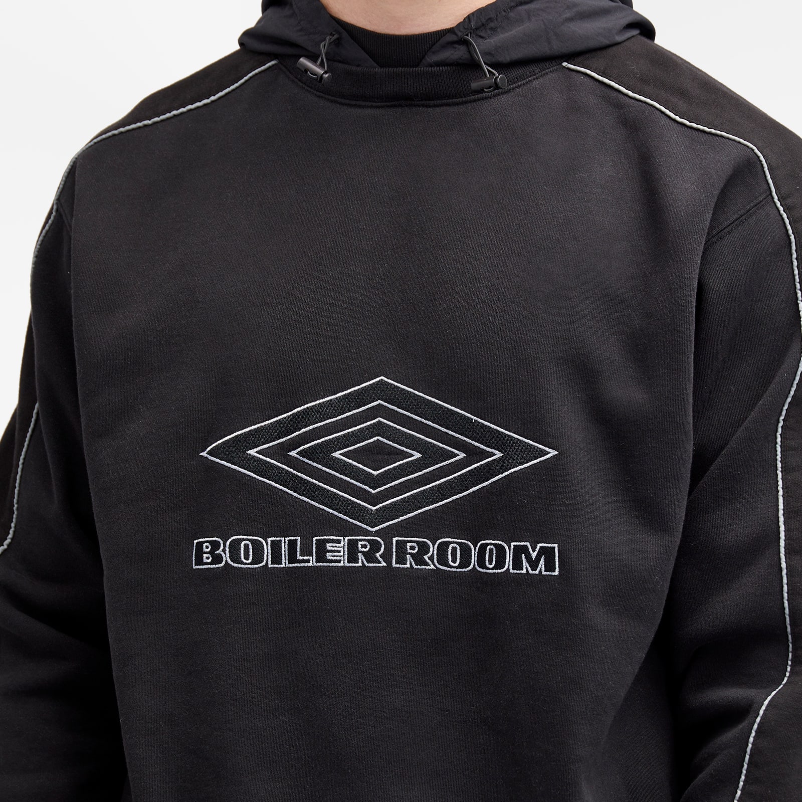 さ*ろ様 BOILER ROOM × UMBRO / Hoodie パーカー Boiler Room - BOILER ROOM × Umbro Applique Hoody | HBX
