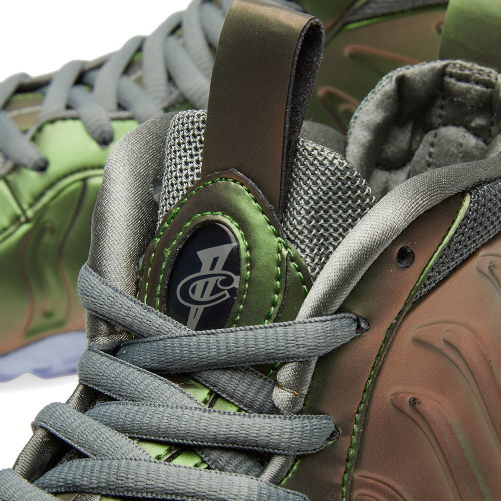 Not Quite Royal But The Nike Air Foamposite One University ...