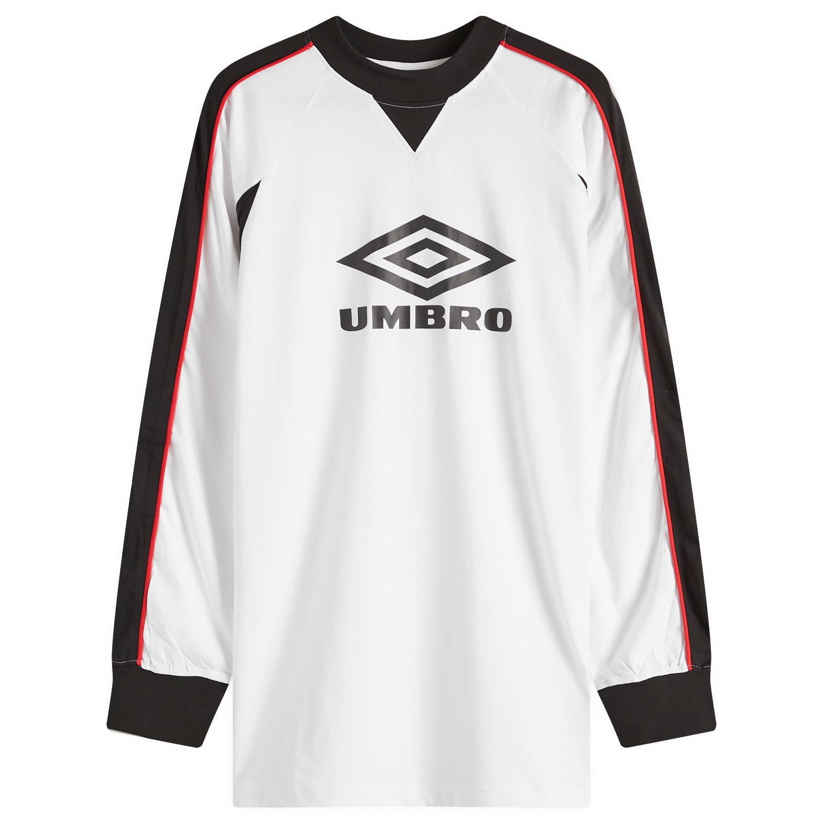 ★Umbro Panelled Long Sleeve Football Jersey 関税込★ Umbro Panelled Long Sleeve Football Jersey Brillant White