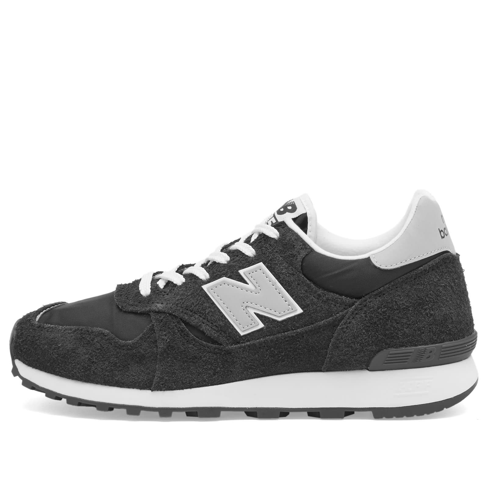 New Balance 475 Sneaker in Black - U475HD