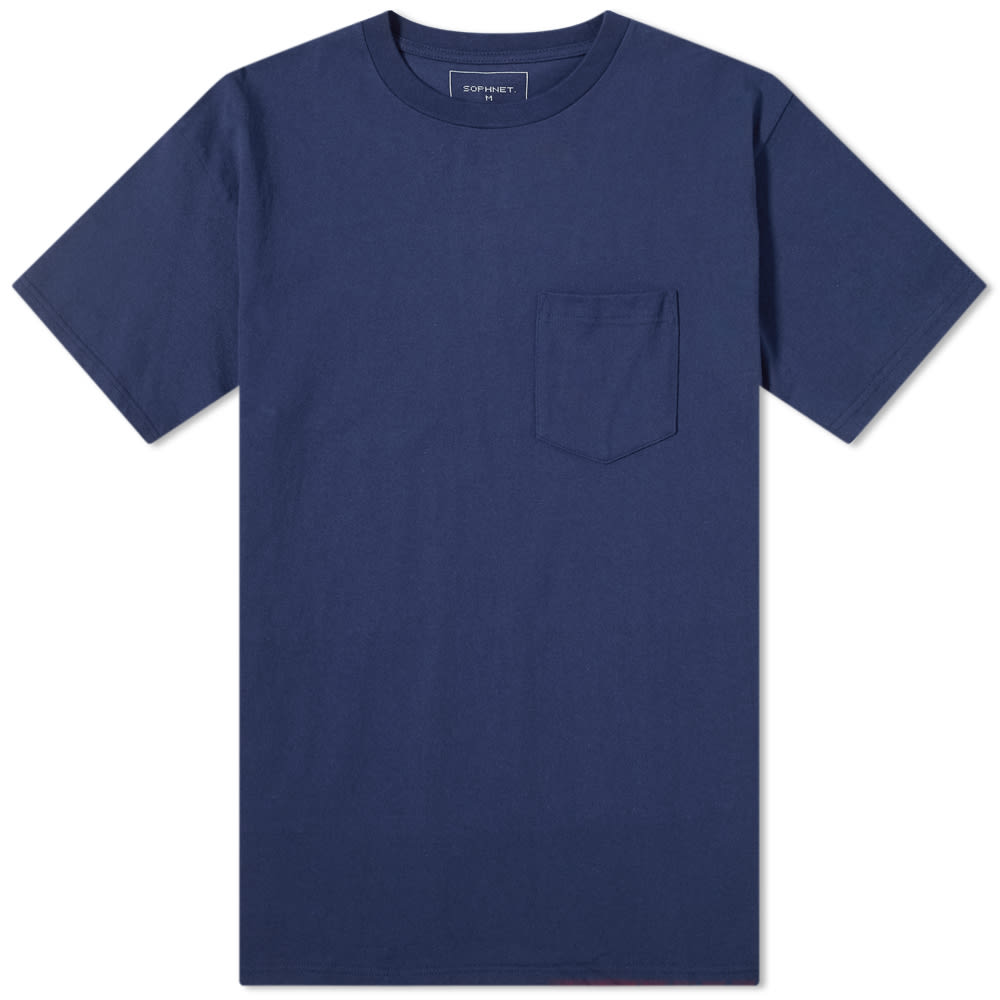 Creating clothing staples for effortless daily wear, SOPHNET. is the embodiment of Hirofumi Kiyonaga’s minimalist vision. This tee, offered in navy blue, is crafted in Japan from pure cotton and wears two playful patterned panels to the reverse, while the front is finished with a simple patch pocket for a touch of contemporary refinement.100% CottonRibbed CrewneckPatch PocketWoven Brand PatchMade in Japan
