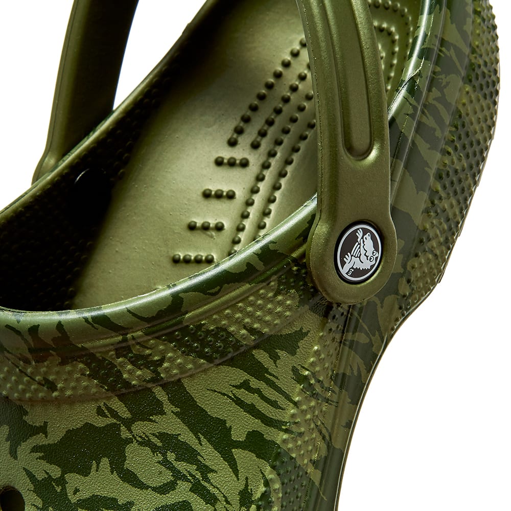 mens army crocs