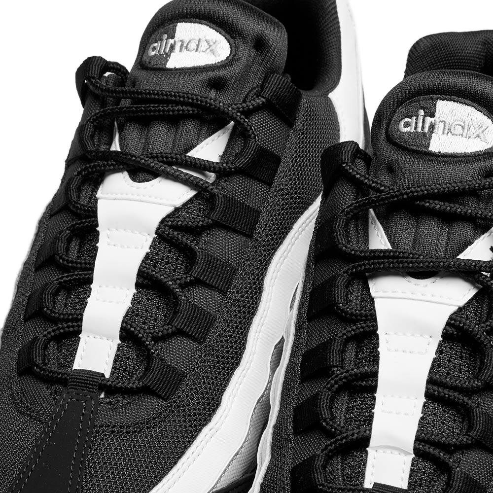 Nike Air Max 95 Essential Nike Air Max 95 Essential