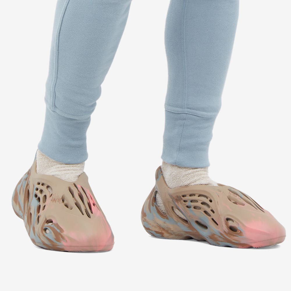 Yeezy Foam Runner Mx Sand Grey END.