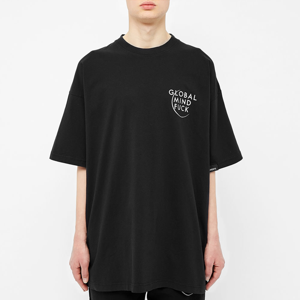 Vetements Global Mind Fuck Tee In Black