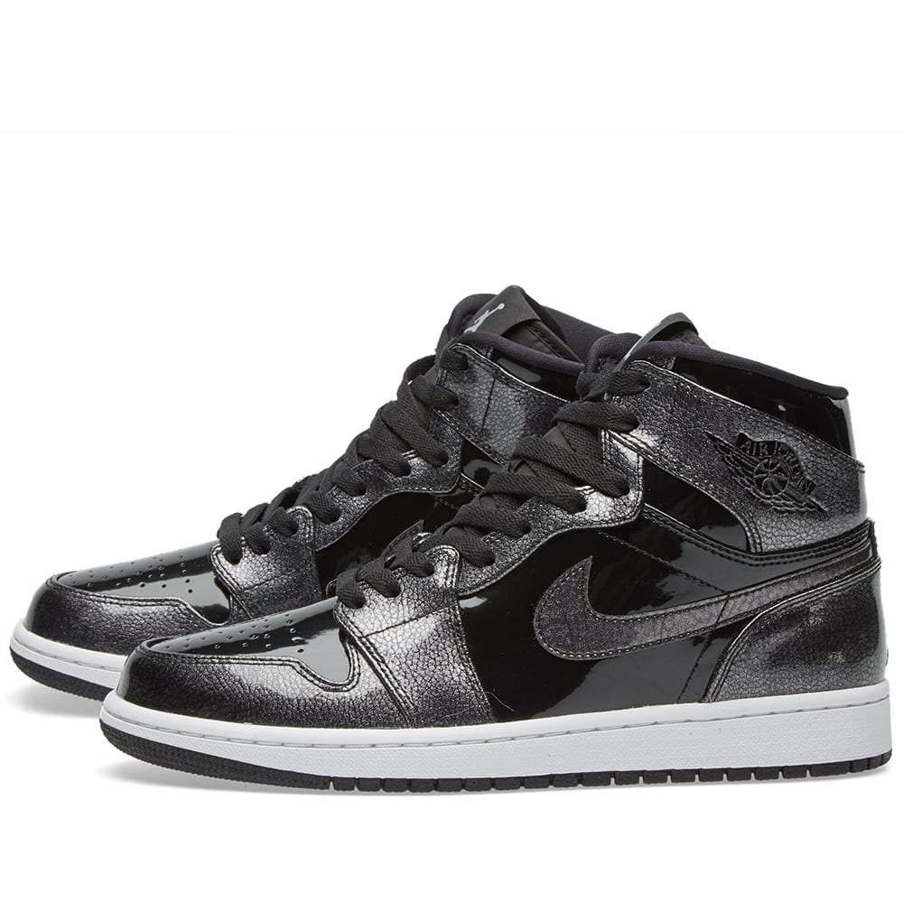 Nike Air Jordan 1 Retro High Black & White | END. (US)