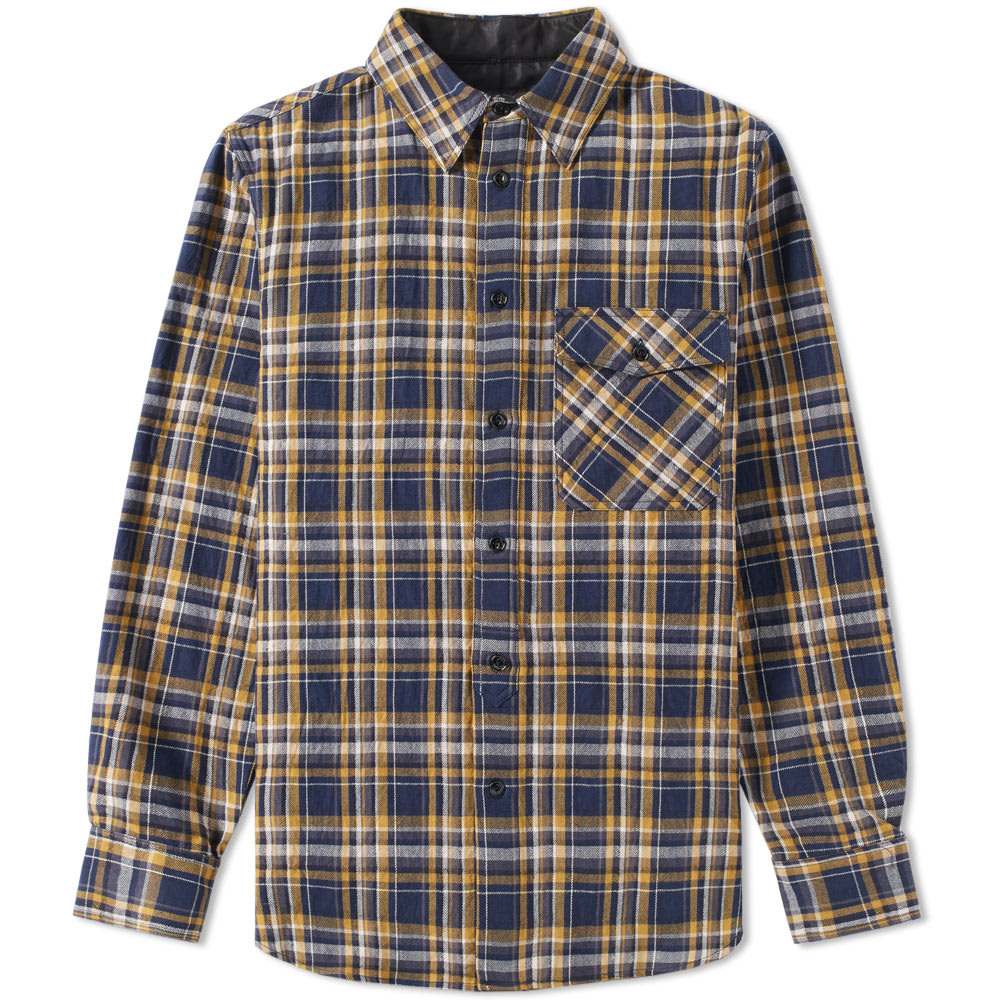rag & bone's CPO Shirt references a military classic whilst still delivering a contemporary piece inline with the label's gritty New York styling. Cut from a Japanese wool and cotton blend with a large-scale plaid design, the shirt has been crafted in the USA with an immaculate attention to detailing.

83% Cotton 17% Wool
Contrasting Placket Trim
Button Down Chest Pocket
Double Button Cuffs
Made In The USA