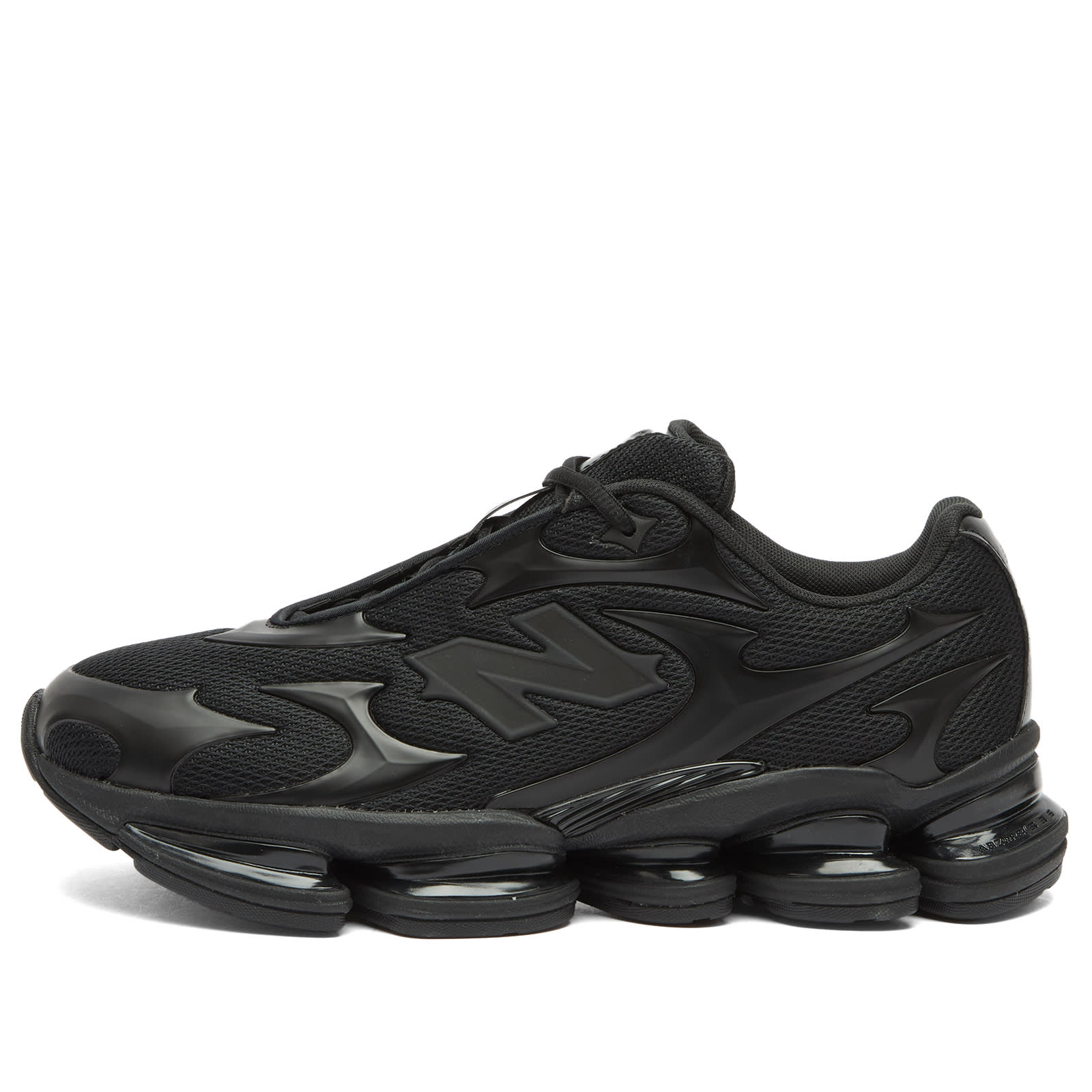 New Balance Men's Abzorb 2000 Sneaker in Black Metallic/Black Metallic - U200078C