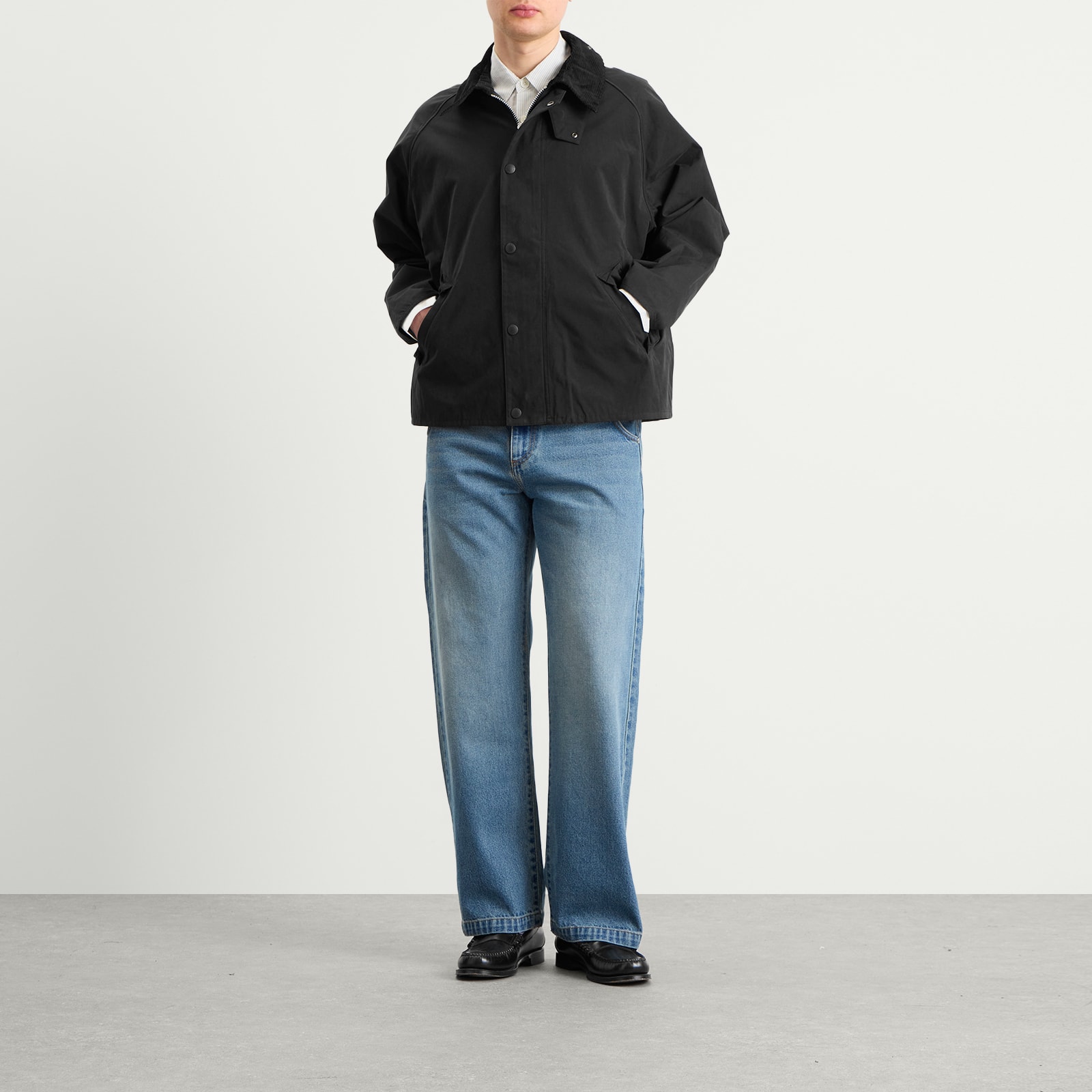 https://media.endclothing.com/media/catalog/product/1/2/12-02-2026-JW_MCA0931BK11_m8_1.jpg