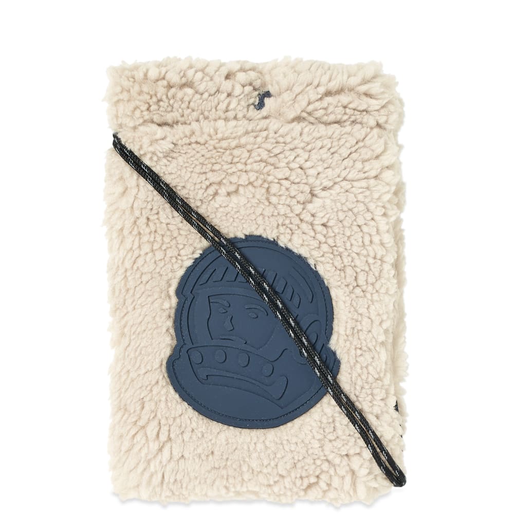 Store your small everyday essentials in fleecy style courtesy of this Billionaire Boys Club pouch. Lined with a nylon interior, it boasts the iconic astronaut motif to the front, whilst a reflective toggle strap offers an easy way to carry. 

100% Polyester
Nylon Lining
Press Stud Closure
Rubberised Brand Patch
3M Toggle Strap