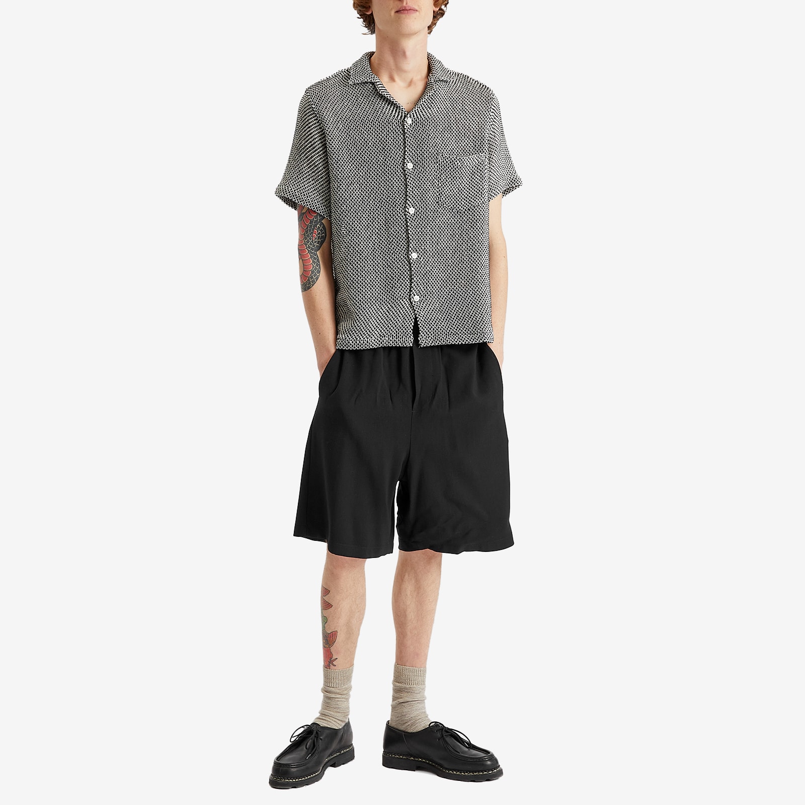 https://media.endclothing.com/media/catalog/product/1/3/13-02-2025-JD_SS25-004-BLK_m9_1.jpg