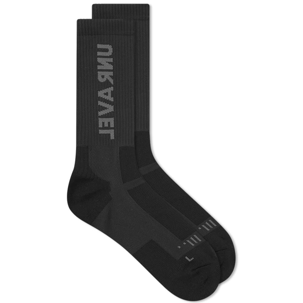 Finish your street-style look with the perfect pair of socks, arriving from Unravel Project in a tonal black and grey. Ribbed at the cuffs for a secure fit, the everyday essentials boast the streetwear brand's engineered branding throughout, giving the pair a streetwise finish.

60% Polyester, 25% Polyamide, 15% Elastane
Ribbed Cuffs
Engineered Branding