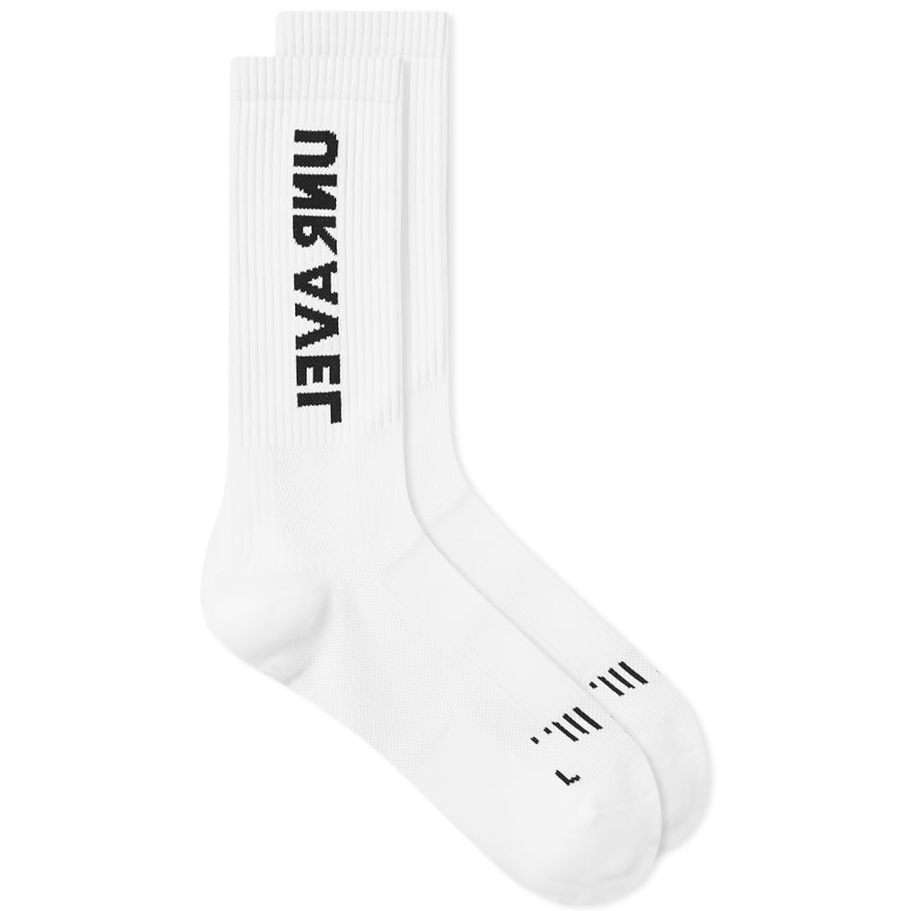 Refresh your sock drawer with a slice of street-style cool in this pair of sports-inspired socks from Unravel Project. Offering a snug fit with ribbed knit to the cuffs, the footwear essentials arrive in a classic white style, accented with the streetwear label's engineered branding for a bold touch.

60% Polyester, 25% Polyamide, 15% Elastane
Ribbed Cuffs
Engineered Branding