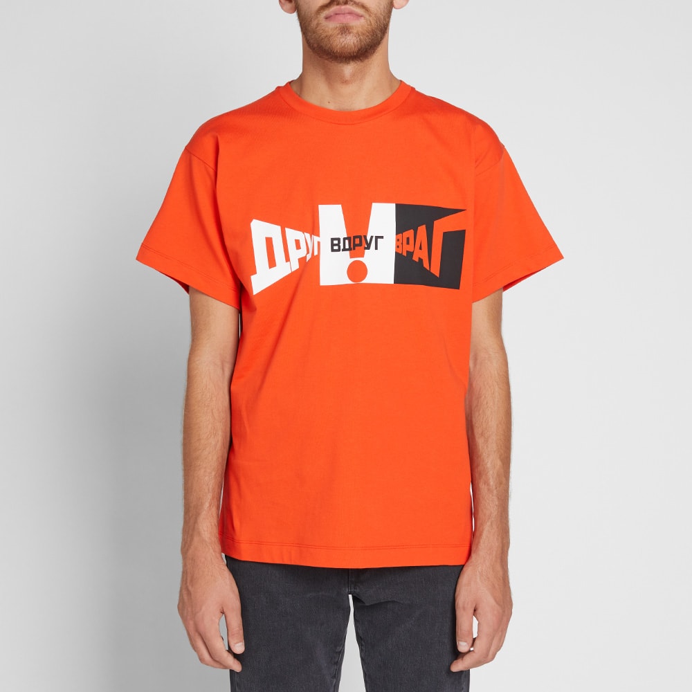 GOSHA RUBCHINSKIY GOSHA RUBCHINSKIY GRAPHIC FRIEND SUDDENLY ENEMY TEE