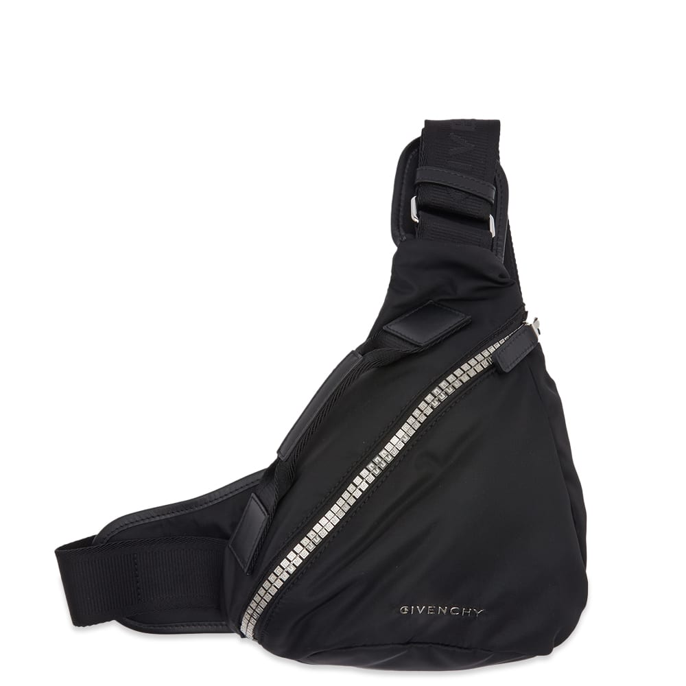 GIVENCHY｜CROSSBAGS (BKU03NK1JE 001) Small G-Zip Triangle bag in leather | Givenchy DE | Givenchy