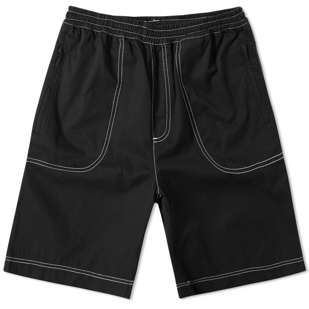 Bringing a surf-ready aesthetic to the Swedish skate scene, Polar Skate Co. present this pair of monochromatic shorts. Packed with retro attitude, these shorts are secured with an elasticated waistband and come topped with contrasting white stitching throughout their summer-ready cotton build.

100% Cotton
Elasticated Drawstring Waist 
2 Side Entry Pockets 
Woven Brand Patch
Back Velcro Pocket