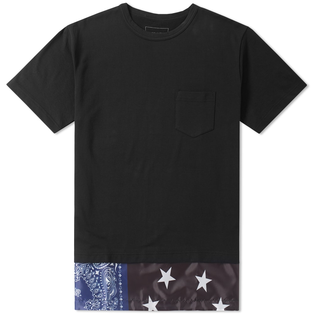 Characterful with their star and camouflage-covered pieces, SOPHNET.’s layered t-shirt is bursting with statement making patterns and colours. Cut with a cotton body and taffeta panelled hem, the drawcord adds a personalised fit to the overall loose silhouette.     

100% Cotton
Taffeta Patterned Hem
Drawcord Hem
Crewneck