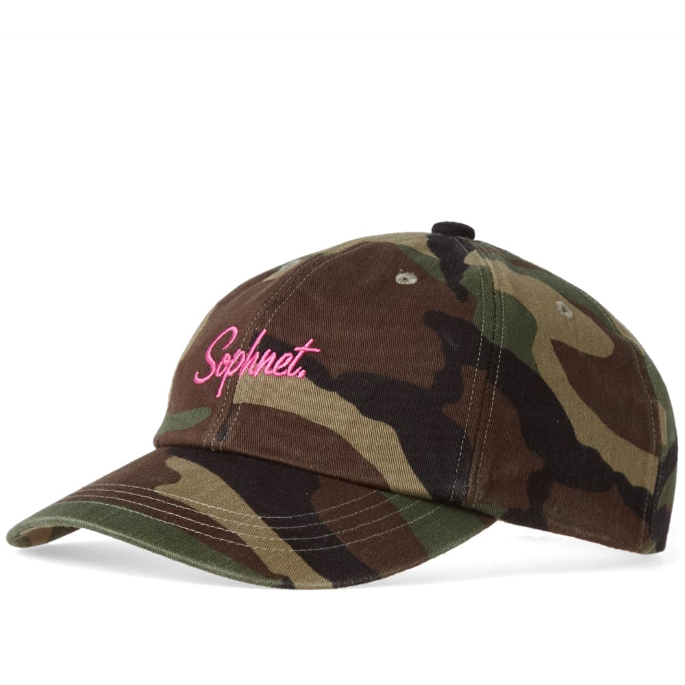 An easy way to incorporate SOPHNET.’s signature style into your off duty looks, the Japanese label take on another iconic piece of American sportswear with their own rendition of the baseball cap. Made from a durable cotton twill, camouflage cap sees their new logo embroidered to the crown in a vibrant pink hue, exemplifying their best and boldest collection yet.

100% Cotton
Logo Embroidery
Adjustable Tab