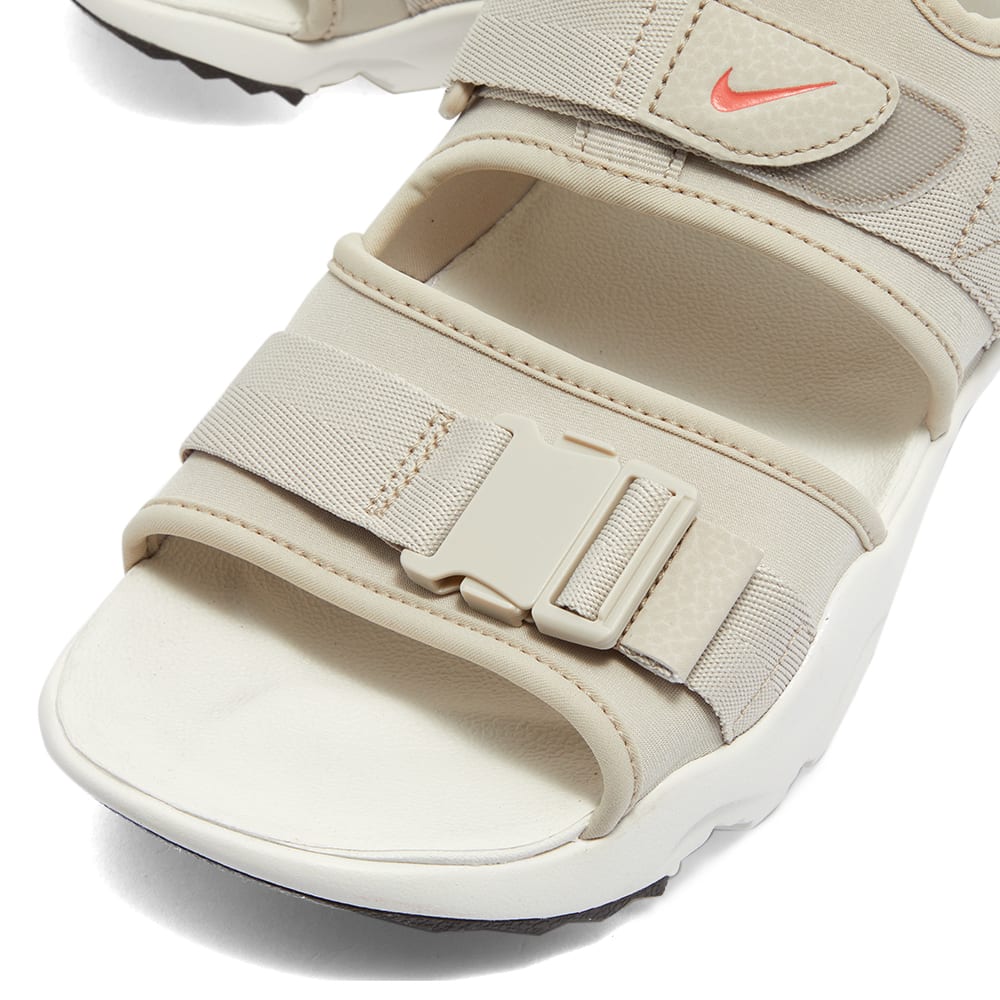 nike canyon sandals with velcro fastening