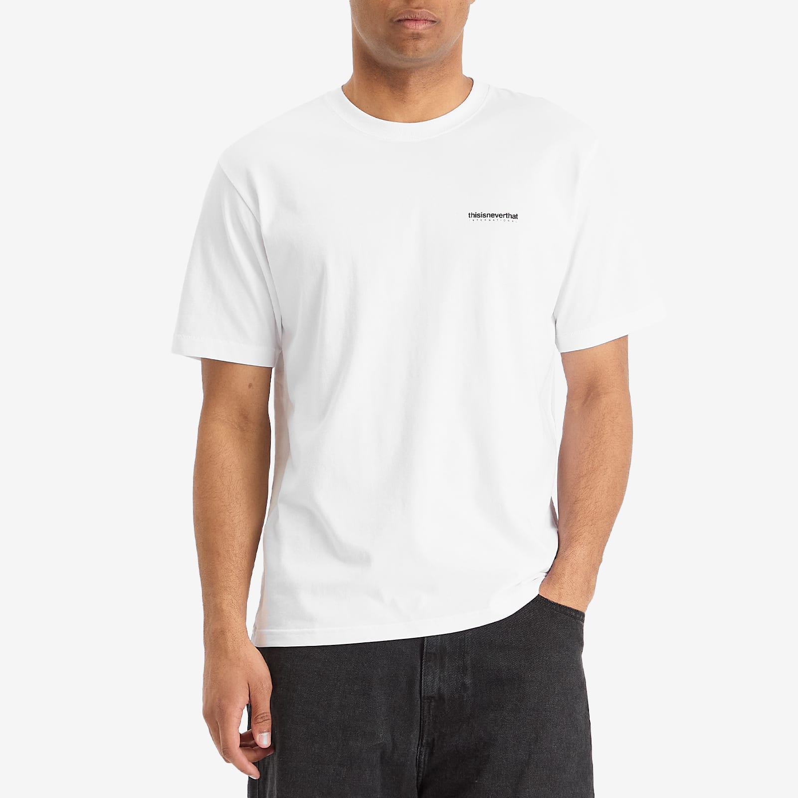 ★thisisneverthat★ International Team Tee White TN251TTSST2 thisisneverthat® Intl. Team Men's T-Shirt White TN251TTSST39