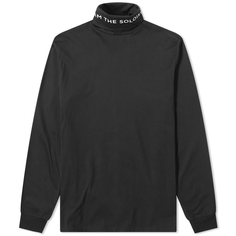 Having produced stand out streetstyle since its inception in 2010, TAKAHIROMIYASHITATheSoloist. gets you ready for winter with the delivery of this long sleeved tee. Fitted with a branded turtleneck and ribbed cuffs, its layer-ready construction has been made in Japan and is presented in an all-black palette.

100% Cotton 
Roll Neck 
Printed Branding
Ribbed Cuffs 
Made in Japan
