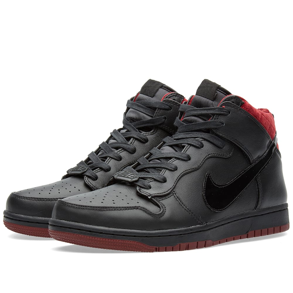 nike dunk comfort red