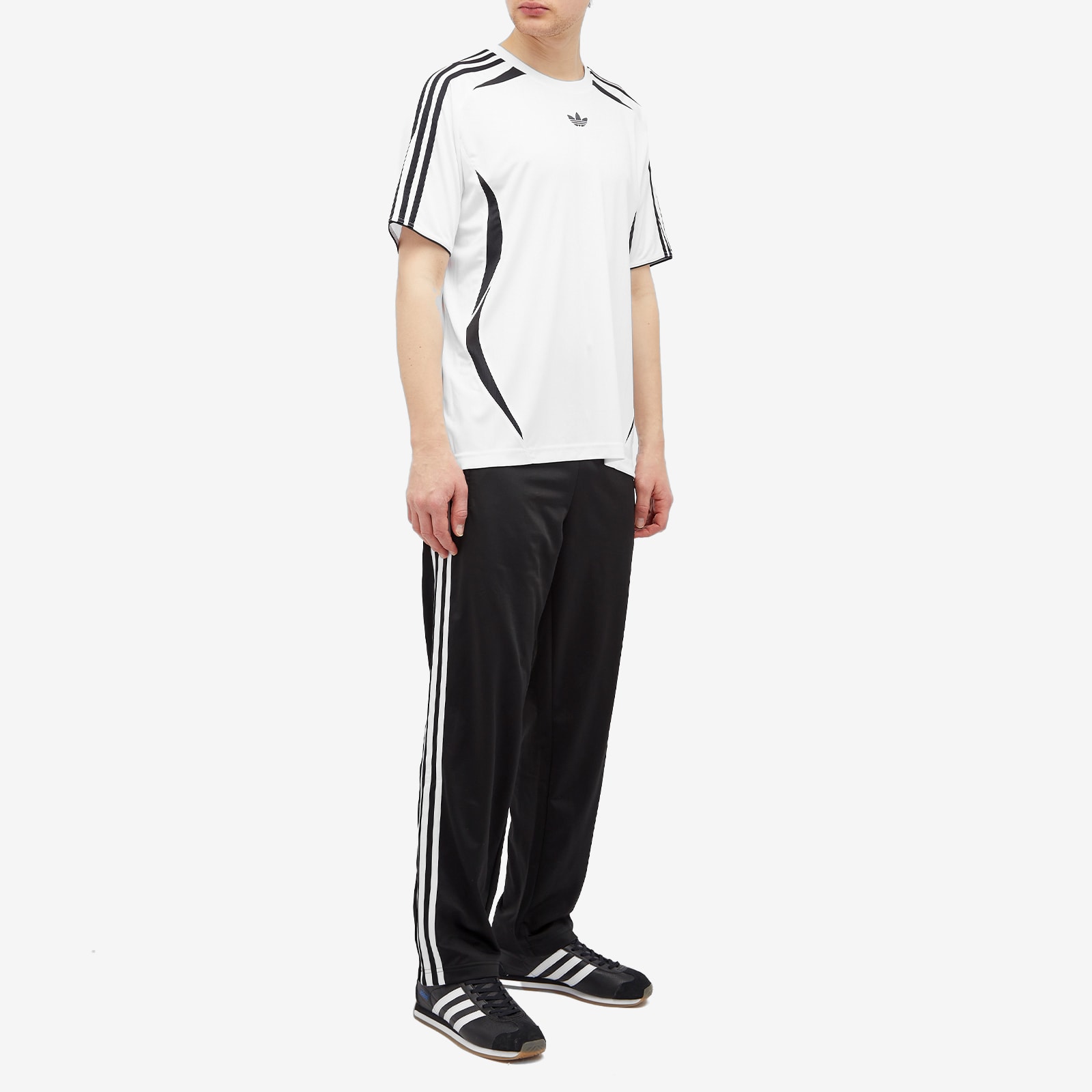adidas Teamgeist T-Shirt White/Black - Curated Menswear